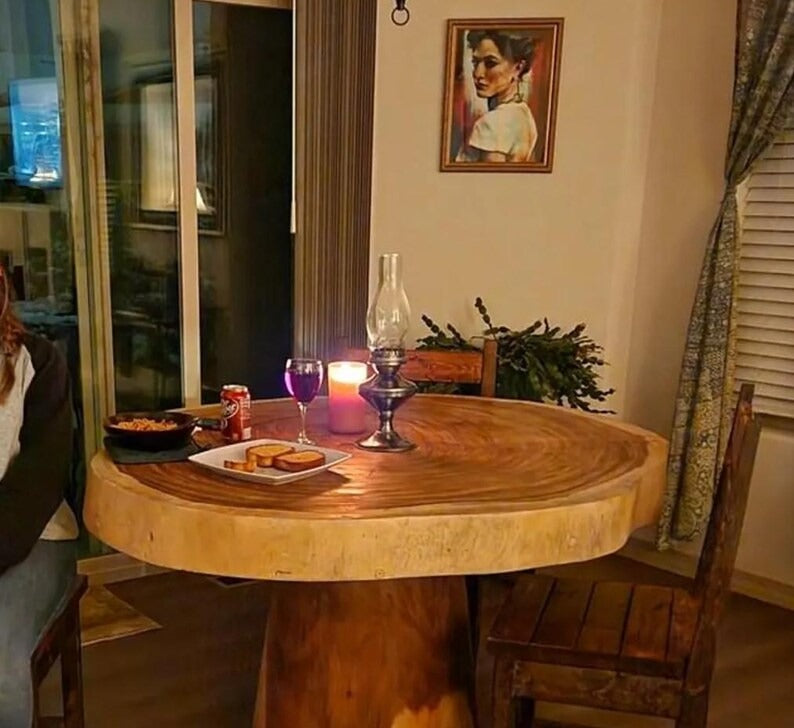 Live Edge Round Dining Table – Solid Sheesham Wood Pedestal Table – Rustic Breakfast Nook Table